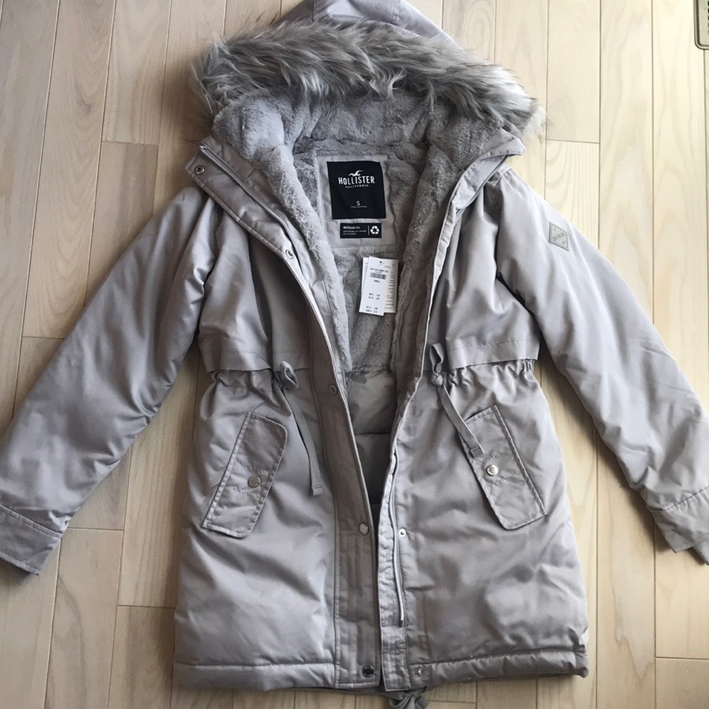 Hollister parka NWT
